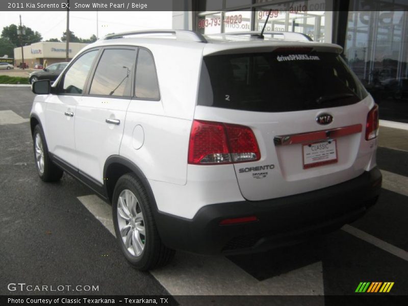 Snow White Pearl / Beige 2011 Kia Sorento EX