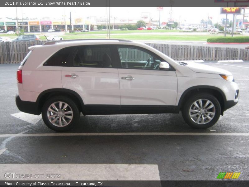 Snow White Pearl / Beige 2011 Kia Sorento EX