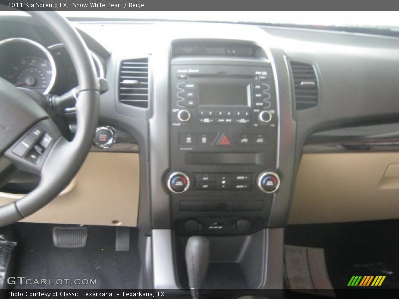Snow White Pearl / Beige 2011 Kia Sorento EX