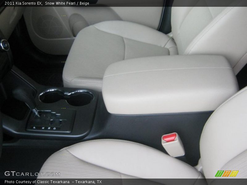 Snow White Pearl / Beige 2011 Kia Sorento EX