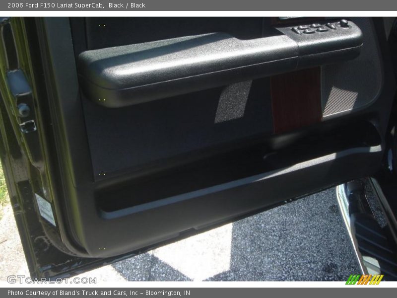 Black / Black 2006 Ford F150 Lariat SuperCab