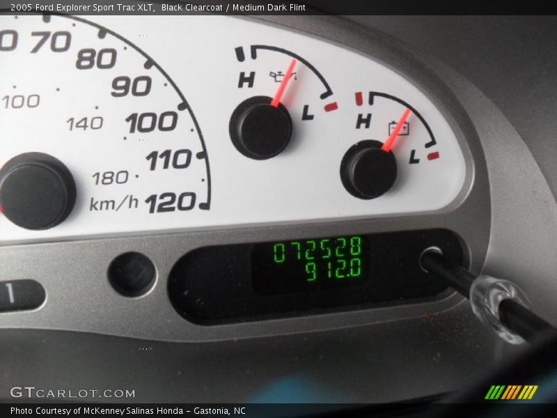Black Clearcoat / Medium Dark Flint 2005 Ford Explorer Sport Trac XLT