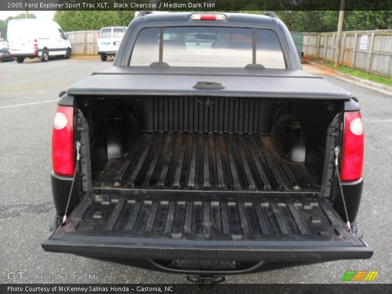 Black Clearcoat / Medium Dark Flint 2005 Ford Explorer Sport Trac XLT