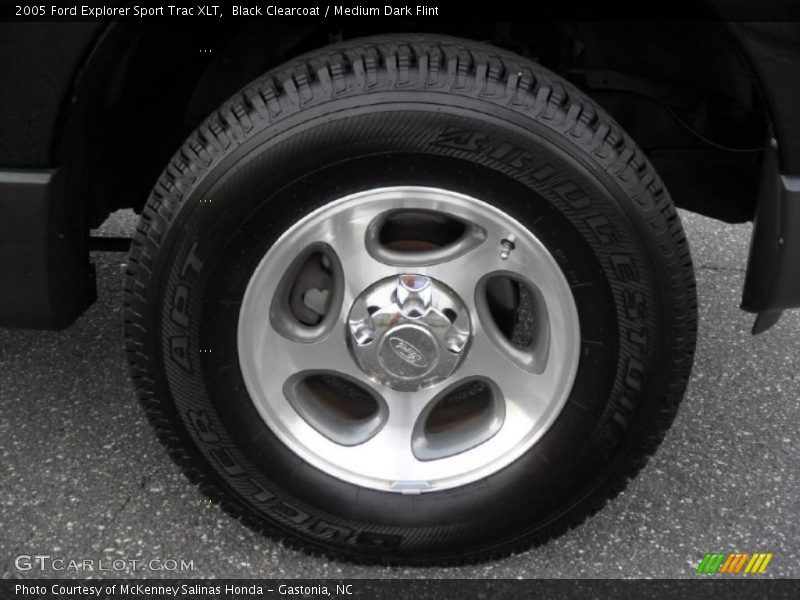 Black Clearcoat / Medium Dark Flint 2005 Ford Explorer Sport Trac XLT