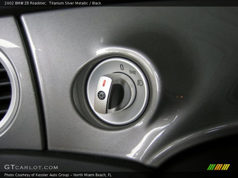 Controls of 2002 Z8 Roadster