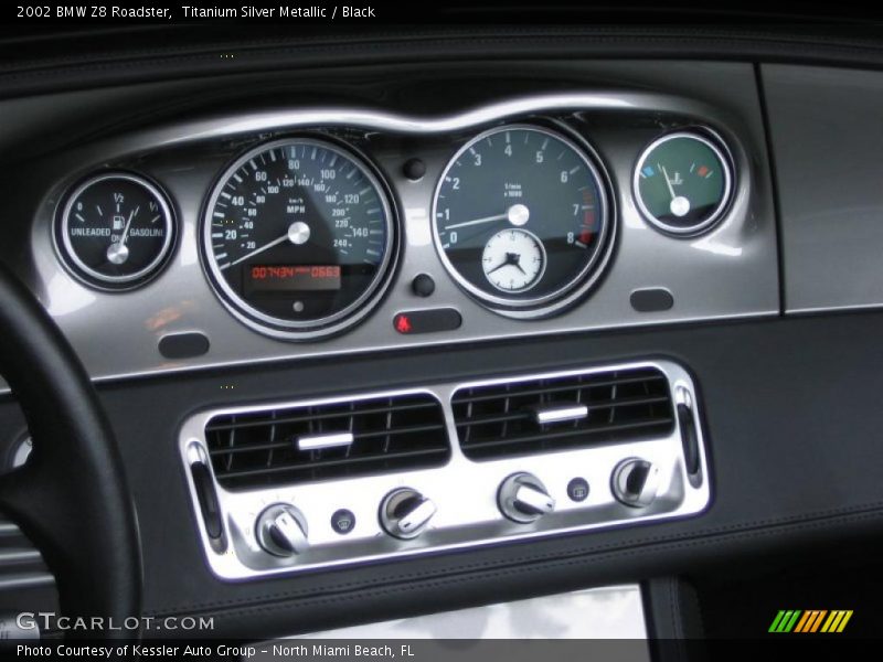  2002 Z8 Roadster Roadster Gauges
