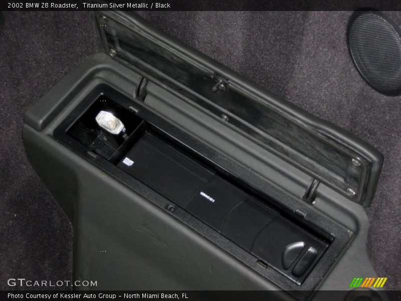 Controls of 2002 Z8 Roadster