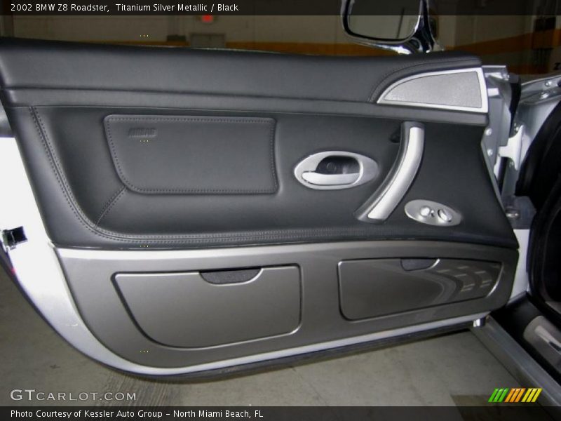 Door Panel of 2002 Z8 Roadster