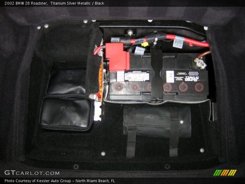  2002 Z8 Roadster Trunk