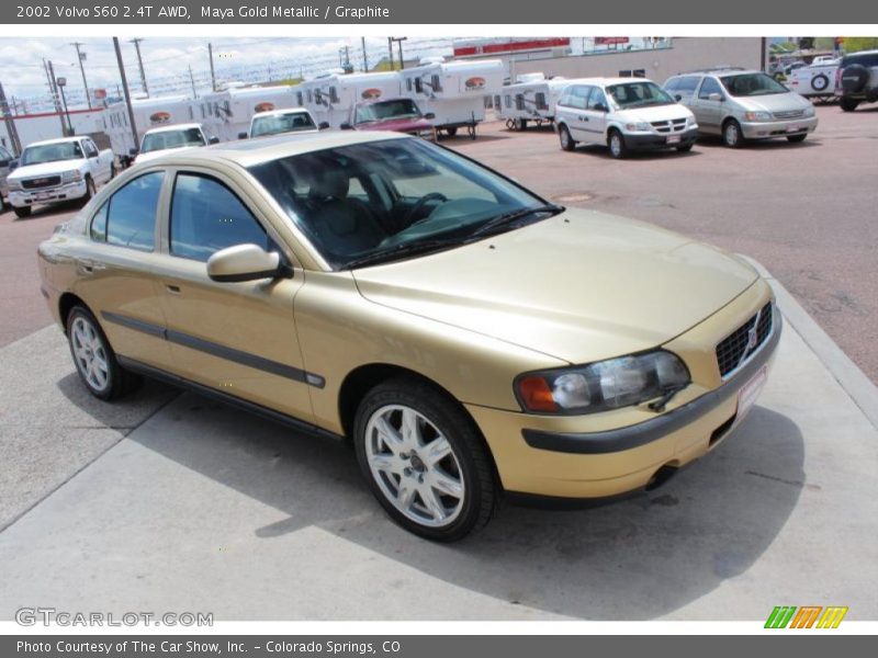 Maya Gold Metallic / Graphite 2002 Volvo S60 2.4T AWD