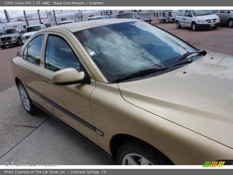 Maya Gold Metallic / Graphite 2002 Volvo S60 2.4T AWD