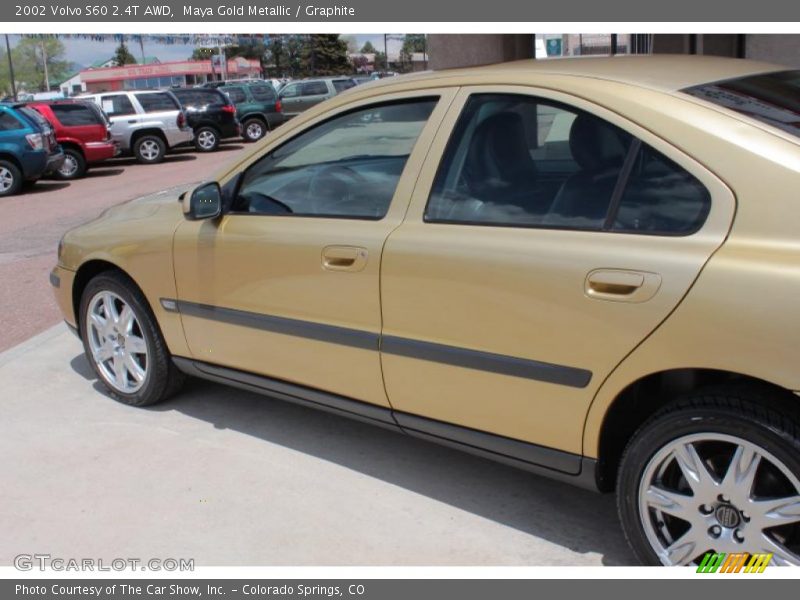 Maya Gold Metallic / Graphite 2002 Volvo S60 2.4T AWD