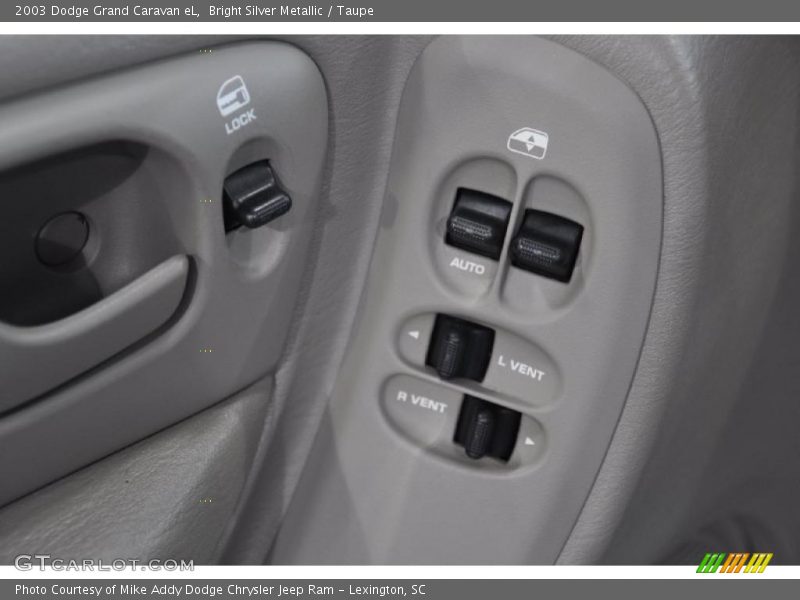 Bright Silver Metallic / Taupe 2003 Dodge Grand Caravan eL