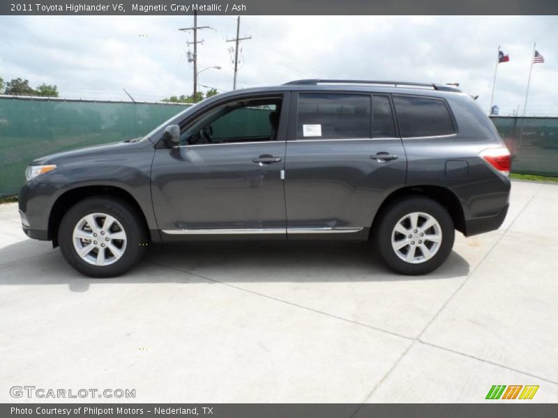 Magnetic Gray Metallic / Ash 2011 Toyota Highlander V6