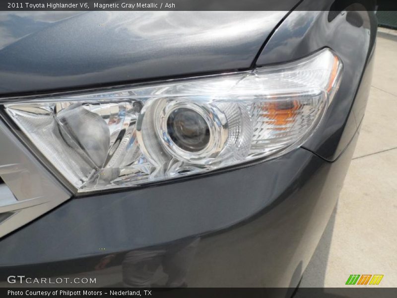 Magnetic Gray Metallic / Ash 2011 Toyota Highlander V6