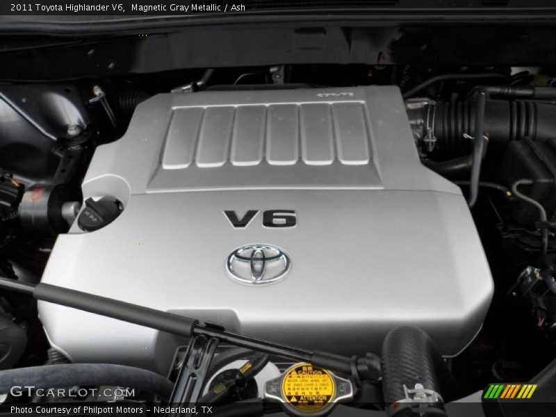 Magnetic Gray Metallic / Ash 2011 Toyota Highlander V6