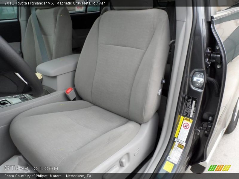 Magnetic Gray Metallic / Ash 2011 Toyota Highlander V6