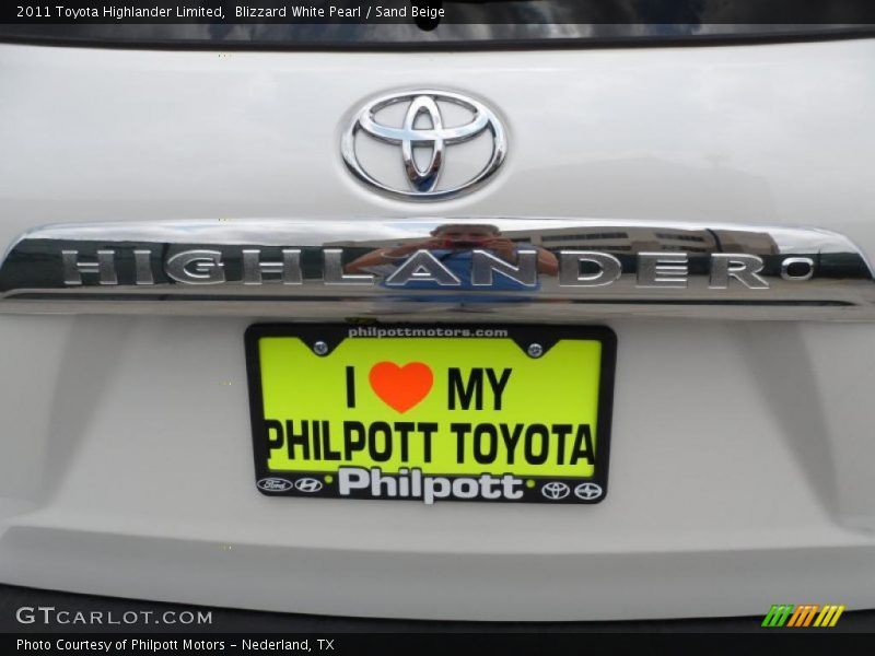 Blizzard White Pearl / Sand Beige 2011 Toyota Highlander Limited