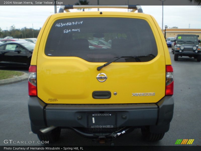 Solar Yellow / Sage 2004 Nissan Xterra