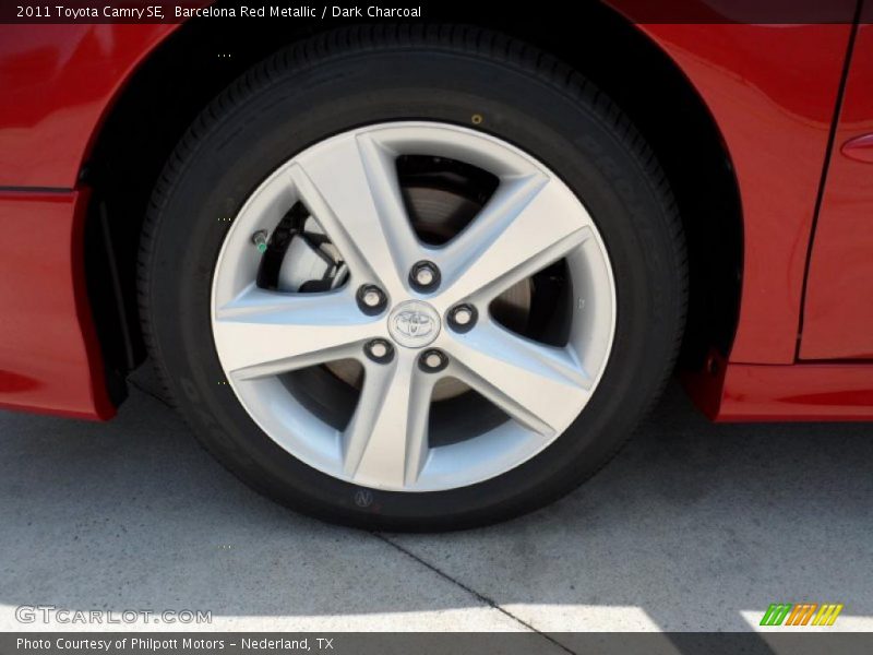 Barcelona Red Metallic / Dark Charcoal 2011 Toyota Camry SE