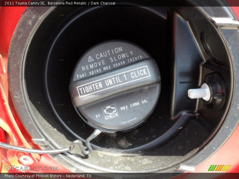 Barcelona Red Metallic / Dark Charcoal 2011 Toyota Camry SE