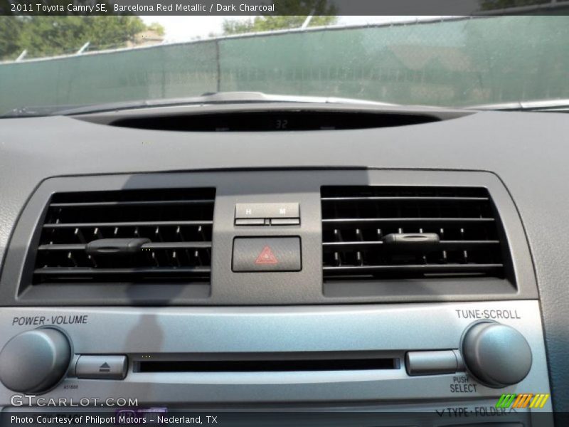 Barcelona Red Metallic / Dark Charcoal 2011 Toyota Camry SE