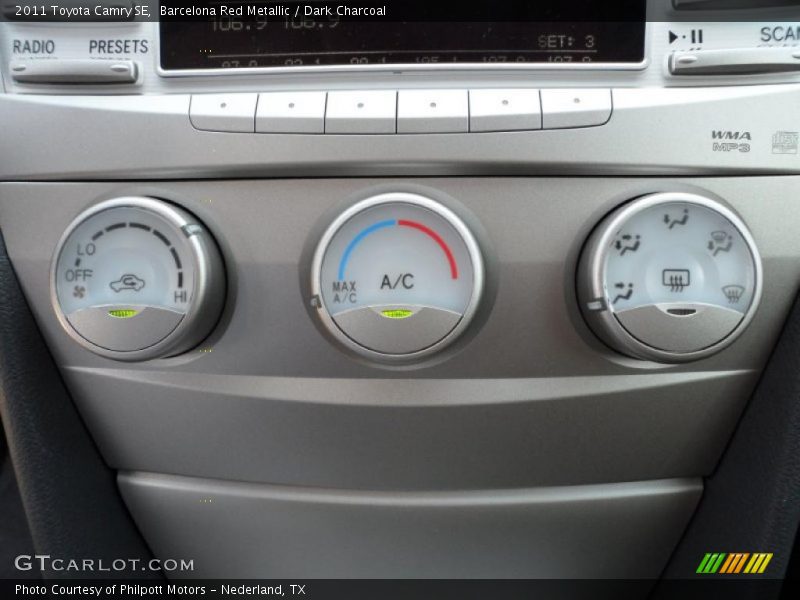 Barcelona Red Metallic / Dark Charcoal 2011 Toyota Camry SE