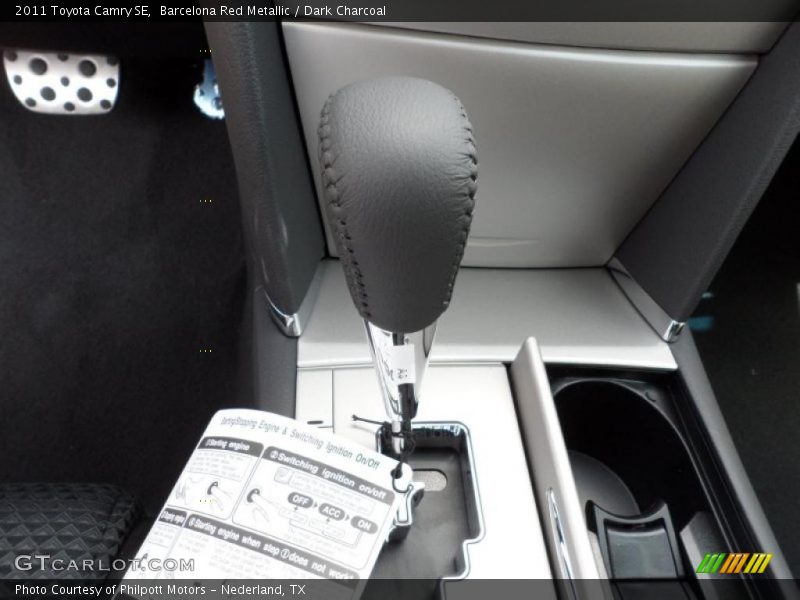 Barcelona Red Metallic / Dark Charcoal 2011 Toyota Camry SE