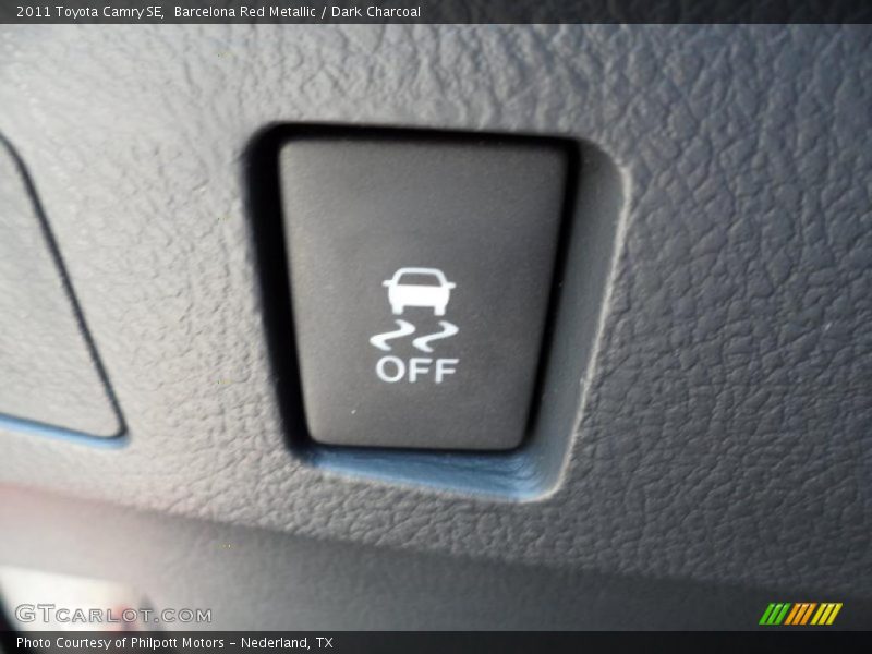 Barcelona Red Metallic / Dark Charcoal 2011 Toyota Camry SE