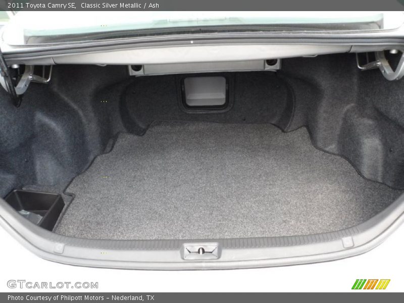 Classic Silver Metallic / Ash 2011 Toyota Camry SE