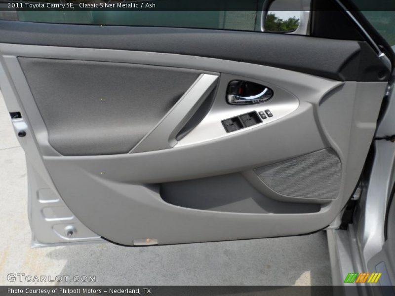 Classic Silver Metallic / Ash 2011 Toyota Camry SE