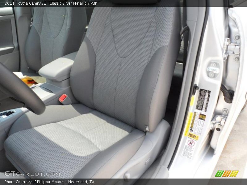 Classic Silver Metallic / Ash 2011 Toyota Camry SE