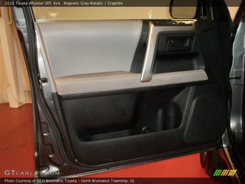 Magnetic Gray Metallic / Graphite 2010 Toyota 4Runner SR5 4x4