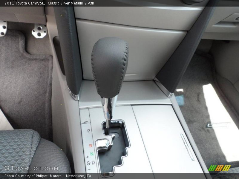 Classic Silver Metallic / Ash 2011 Toyota Camry SE