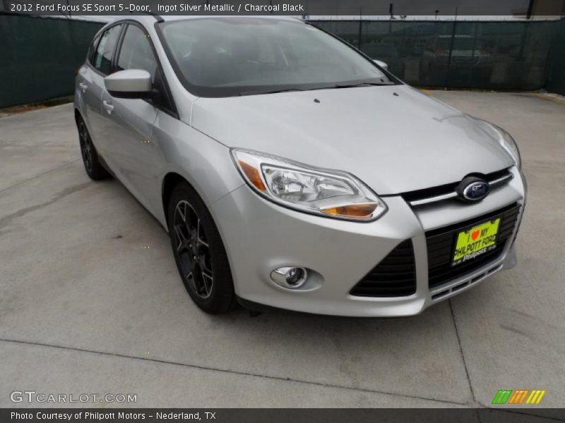 Ingot Silver Metallic / Charcoal Black 2012 Ford Focus SE Sport 5-Door