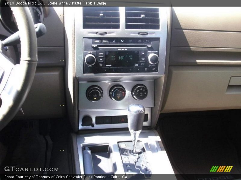 Stone White / Pastel Pebble Beige 2010 Dodge Nitro SXT