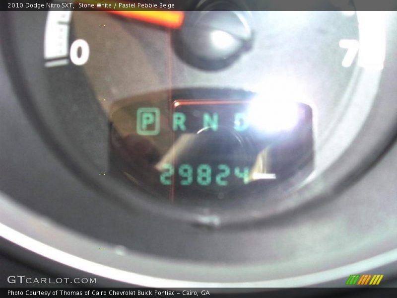 Stone White / Pastel Pebble Beige 2010 Dodge Nitro SXT