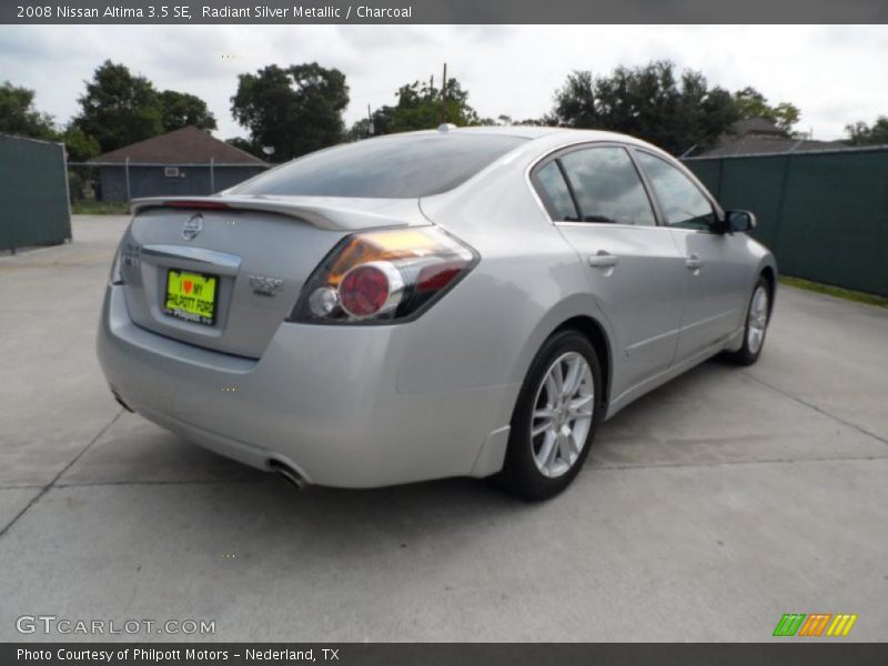 Radiant Silver Metallic / Charcoal 2008 Nissan Altima 3.5 SE