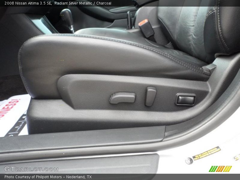 Radiant Silver Metallic / Charcoal 2008 Nissan Altima 3.5 SE