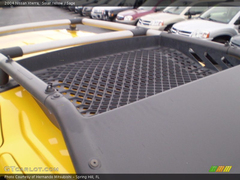 Solar Yellow / Sage 2004 Nissan Xterra