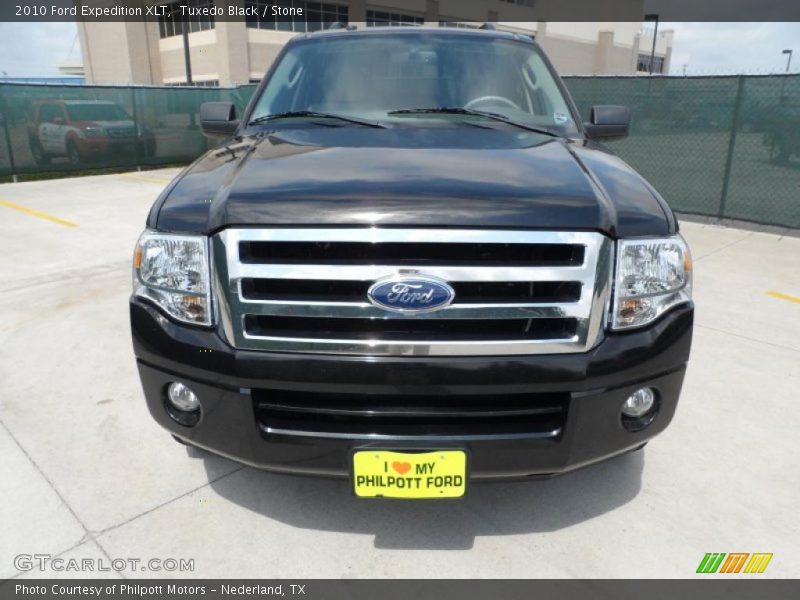 Tuxedo Black / Stone 2010 Ford Expedition XLT