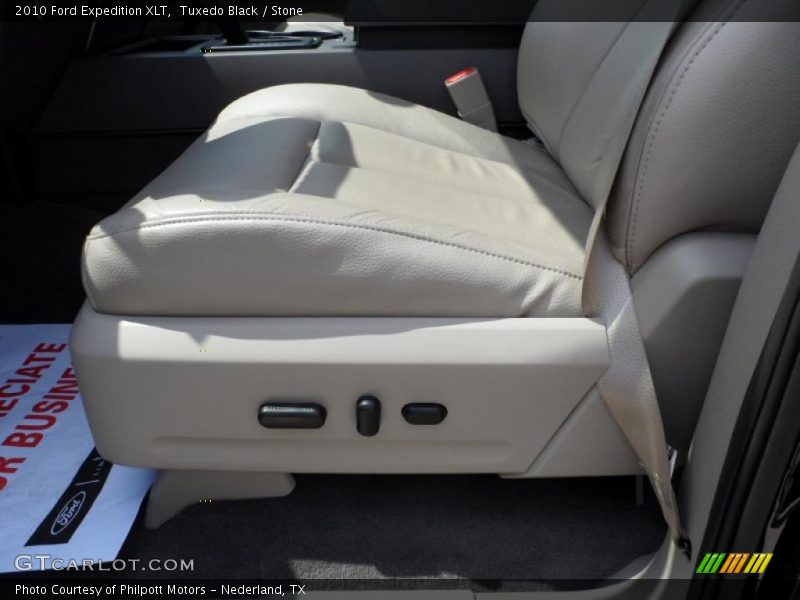 Tuxedo Black / Stone 2010 Ford Expedition XLT