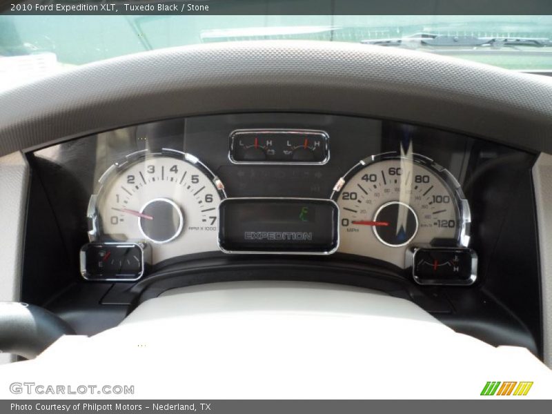 Tuxedo Black / Stone 2010 Ford Expedition XLT