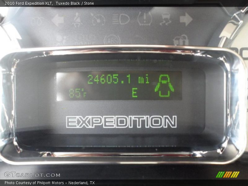Tuxedo Black / Stone 2010 Ford Expedition XLT