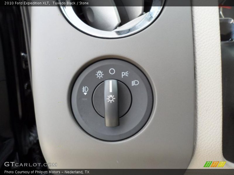 Tuxedo Black / Stone 2010 Ford Expedition XLT