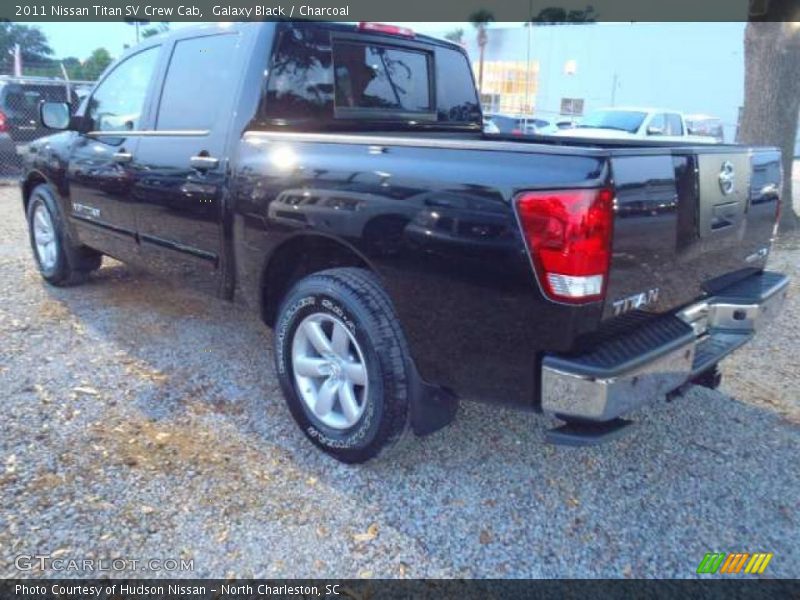 Galaxy Black / Charcoal 2011 Nissan Titan SV Crew Cab