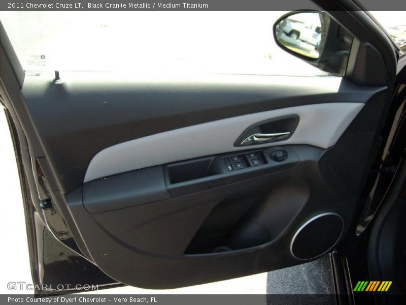 Black Granite Metallic / Medium Titanium 2011 Chevrolet Cruze LT