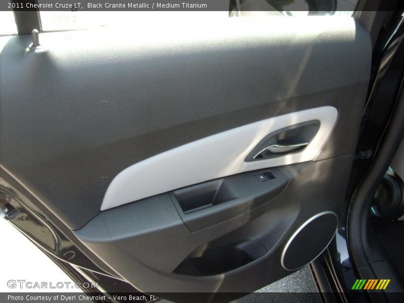 Black Granite Metallic / Medium Titanium 2011 Chevrolet Cruze LT