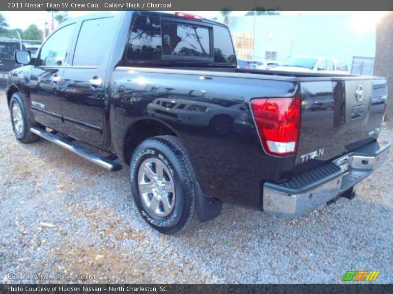 Galaxy Black / Charcoal 2011 Nissan Titan SV Crew Cab