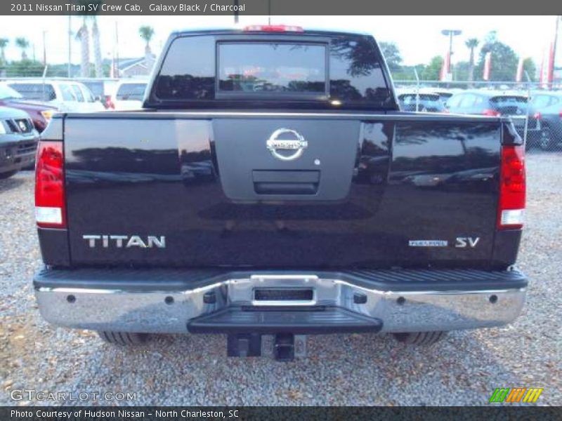 Galaxy Black / Charcoal 2011 Nissan Titan SV Crew Cab